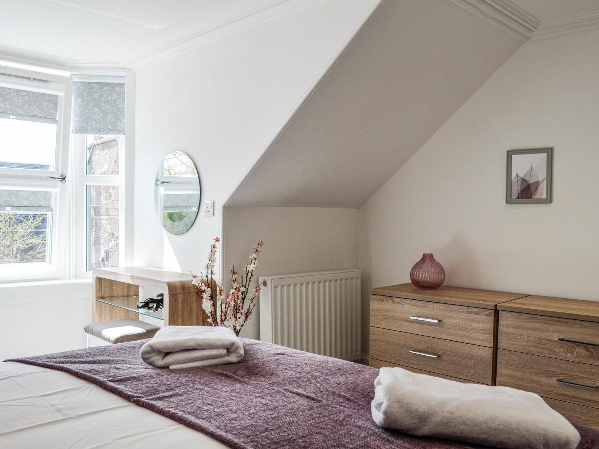 Vila Dezzys Montrose Exteriér fotografie